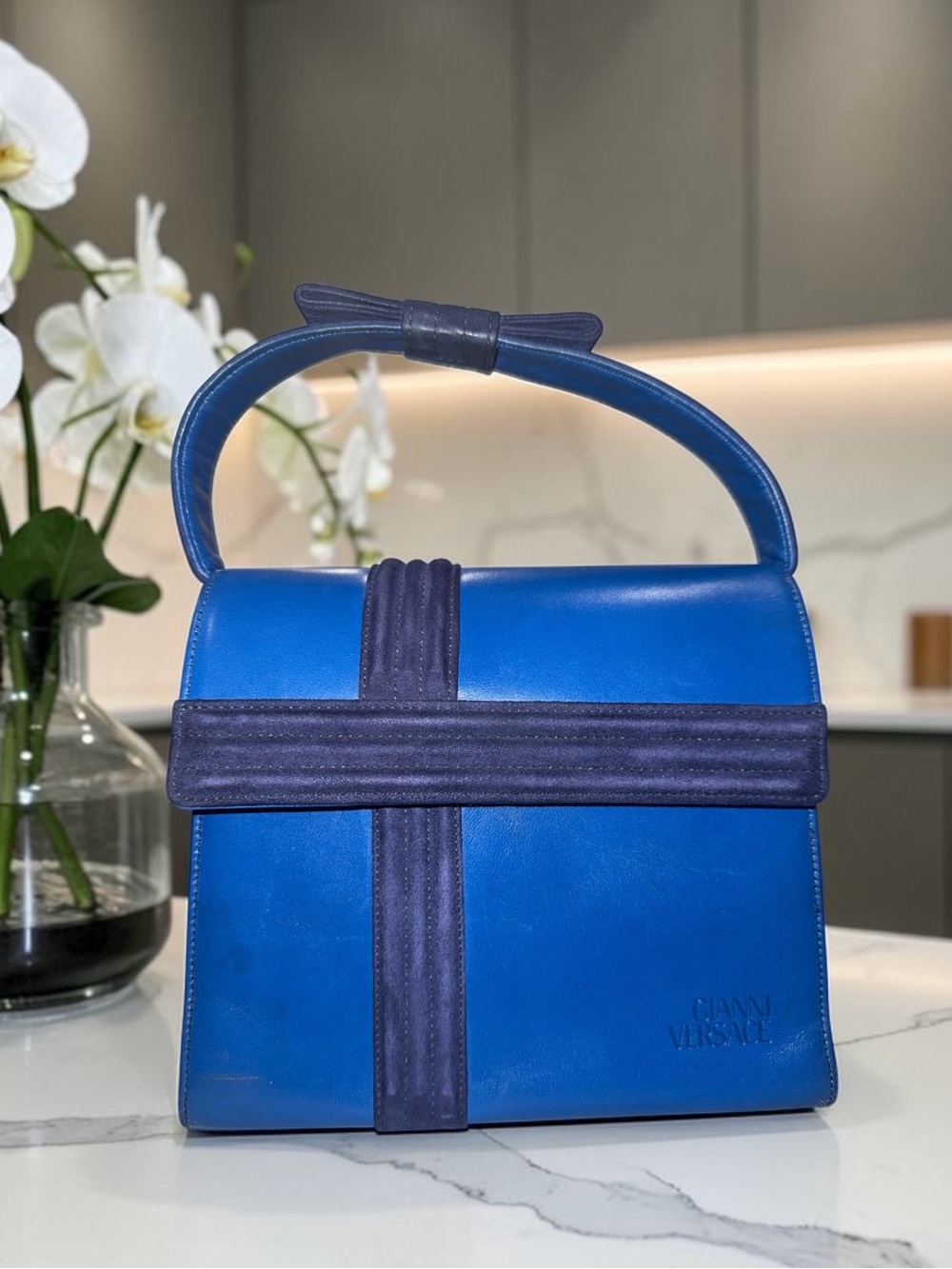 Vintage Gianni Versace blue leather top handle bag ribbon bow - Picture 2 of 16